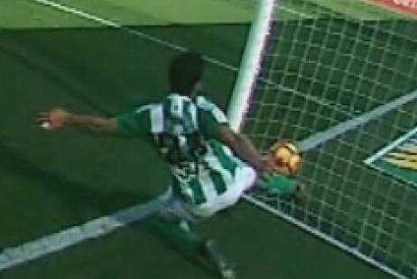 Barcelonu su pokrali u Sevilli: Pogledajte ovaj nepriznati gol!