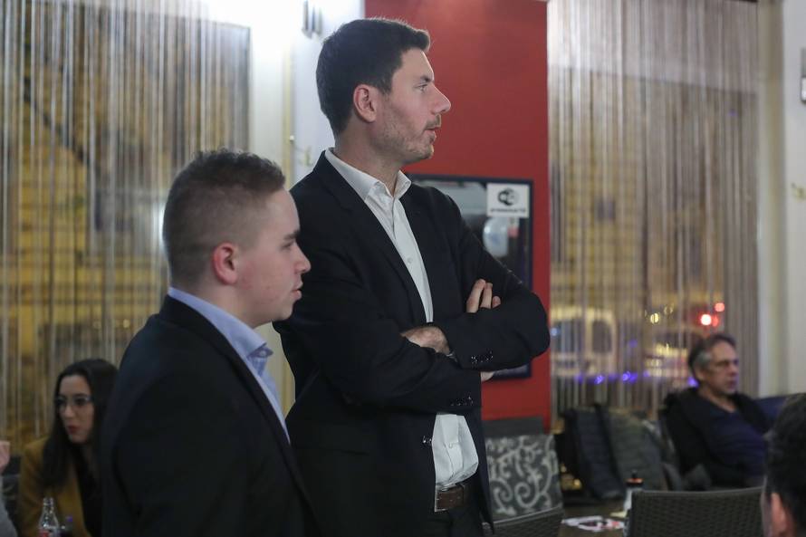 Zagreb: Izborni stožer Ivana Pernara