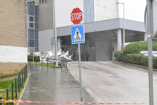 Zagreb: Nevrijeme oštetilo nadstrešnicu na Rebru