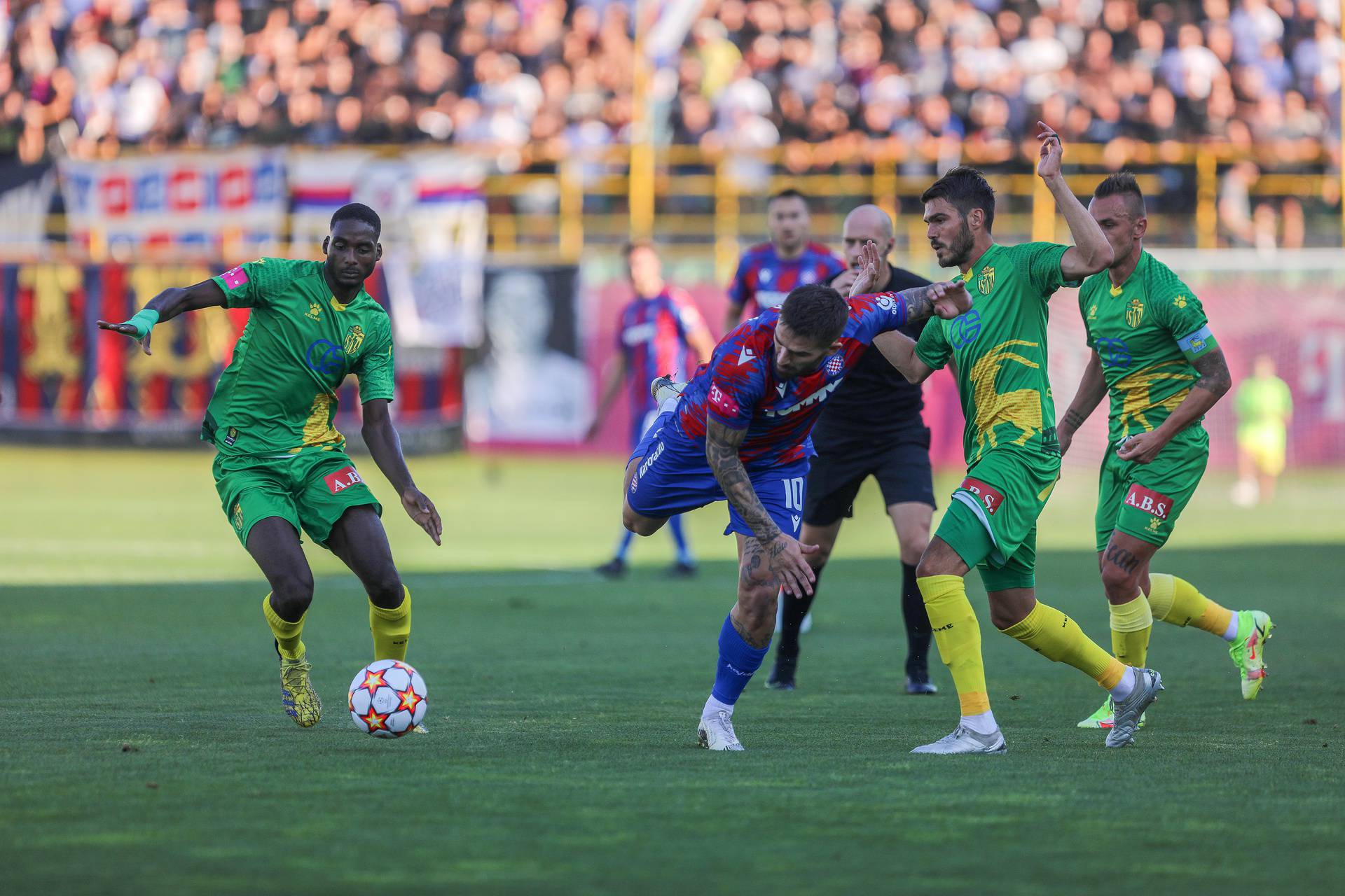 U 8. kolu 1. HNL susreli se Istra i Hajduk