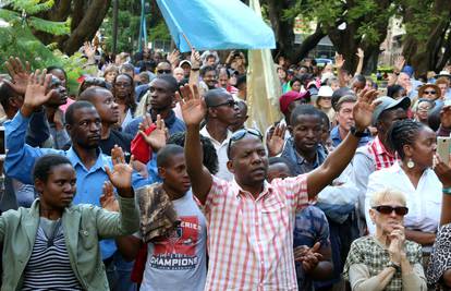 Prebrojavaju se glasovi: Zimbabve bira predsjednika