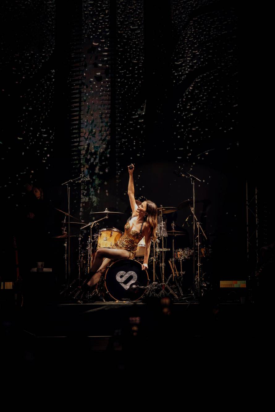 FOTO Samo grudnjak i sako: Evo kako je Severina došla na Grašino rođendansko slavlje