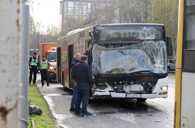Sudarila se dva autobusa u Osijeku, ozlijeđeno najmanje 15 ljudi