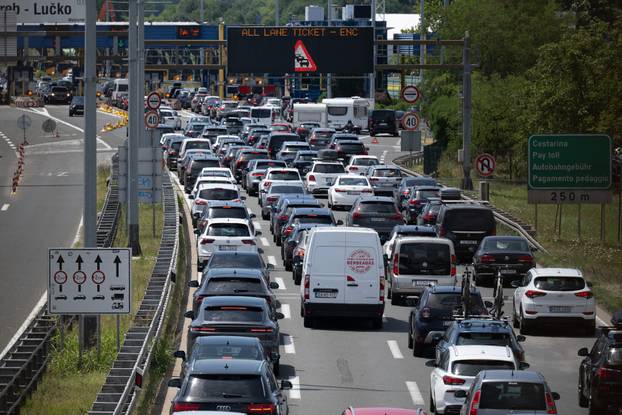 Zagreb: Gužve na naplatnoj postaji Lučko