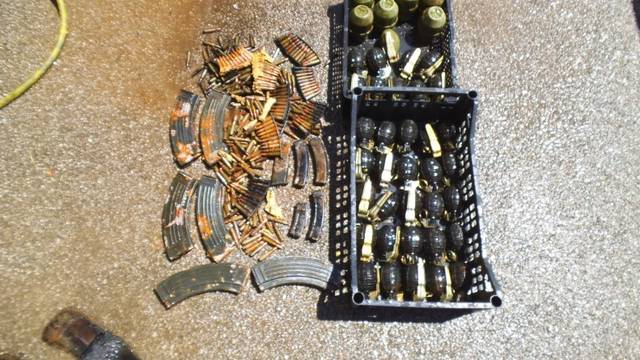 Građani u rijeci Krapini našli 46 ručnih bombi, streljivo...