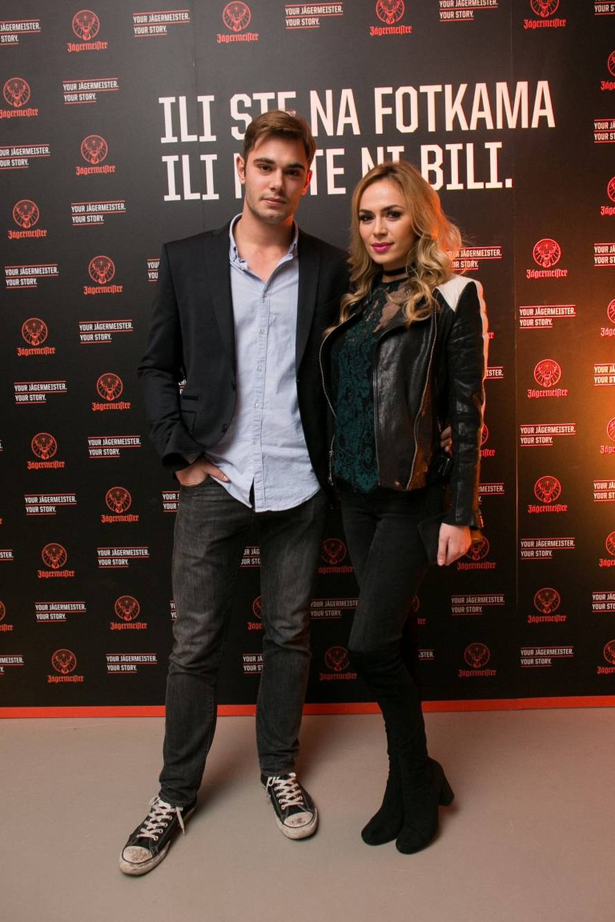 Brojni poznati nazdravljali su na adventskom eventu sezone