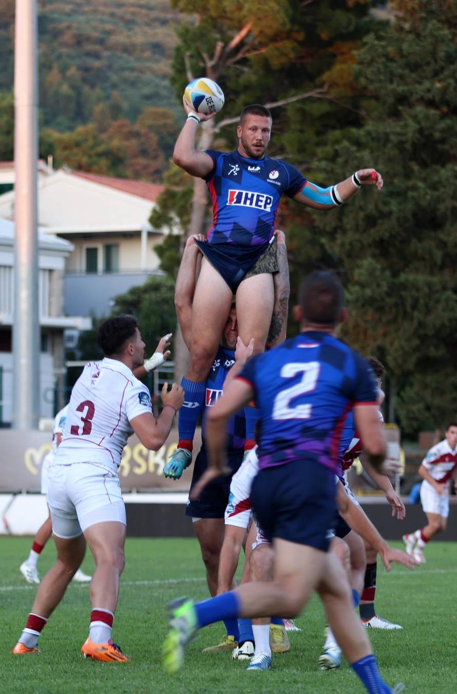 Makarska: Andrej Plenković nazočio utakmici Europskog prvenstva u ragbiju između Hrvatske i Gruzije