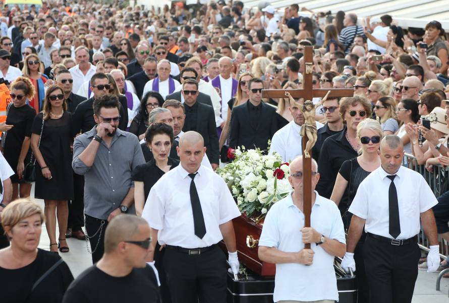 Oproštaj s legendom: Uz lijes Doris, Karan, Grašo, Huljići...