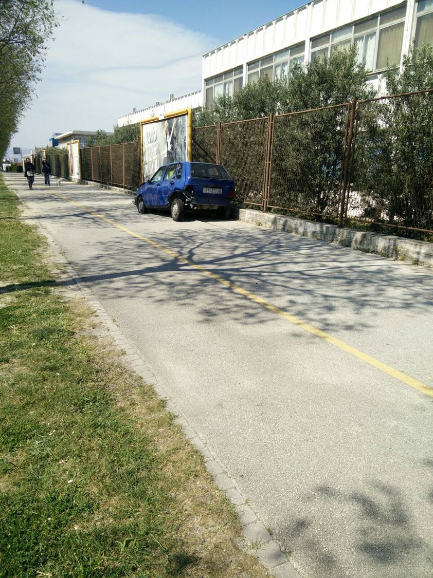 Brat i sestra se bore za život, policija moli očevice za pomoć