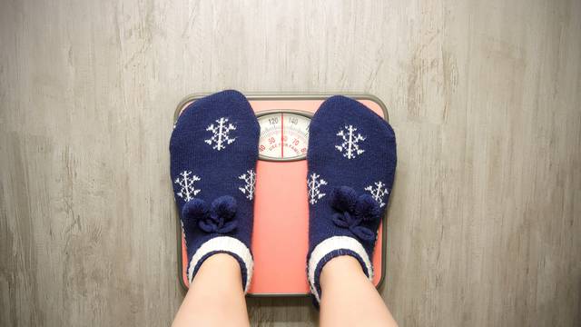5 laganih zimskih aktivnosti za učinkovito skidanje kilograma