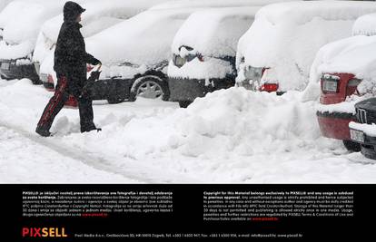 Opet snijeg: U Zagrebu 20-ak cm, a u gorju i do pola metra!