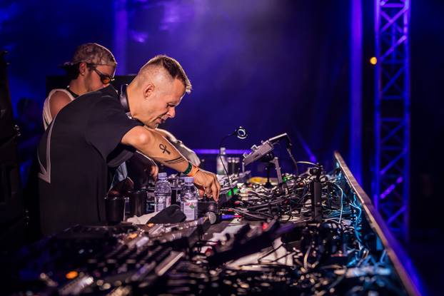Split - Treca Vecer Ultra Festivala. DJ  Adam Beyer & Mau P