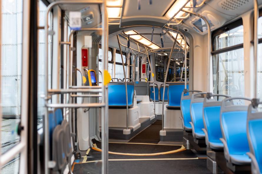 Novi zagrebački tramvaji imat će USB utičnice i baterije za autonomnu vožnju, u promet ga puštaju ovaj mjesec