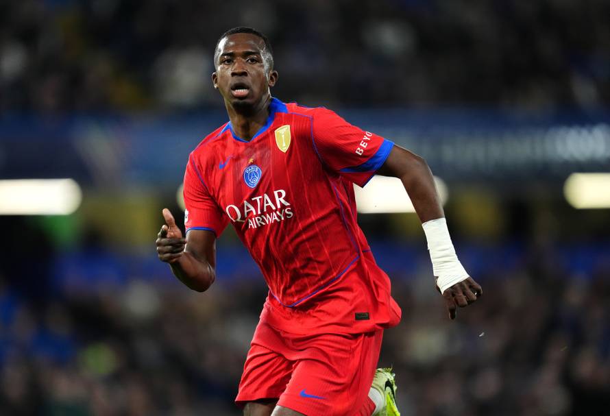 Chelsea v Paris Saint-Germain - UEFA Champions League - Round of Sixteen - Second Leg - Stamford Bridge