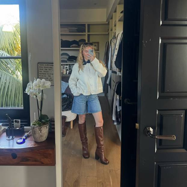 Sydney Sweeney prisjetila se ljeta! Fanovi pišu: 'Fotka broj 2, to je to! Samo ignoriraj hejtere'