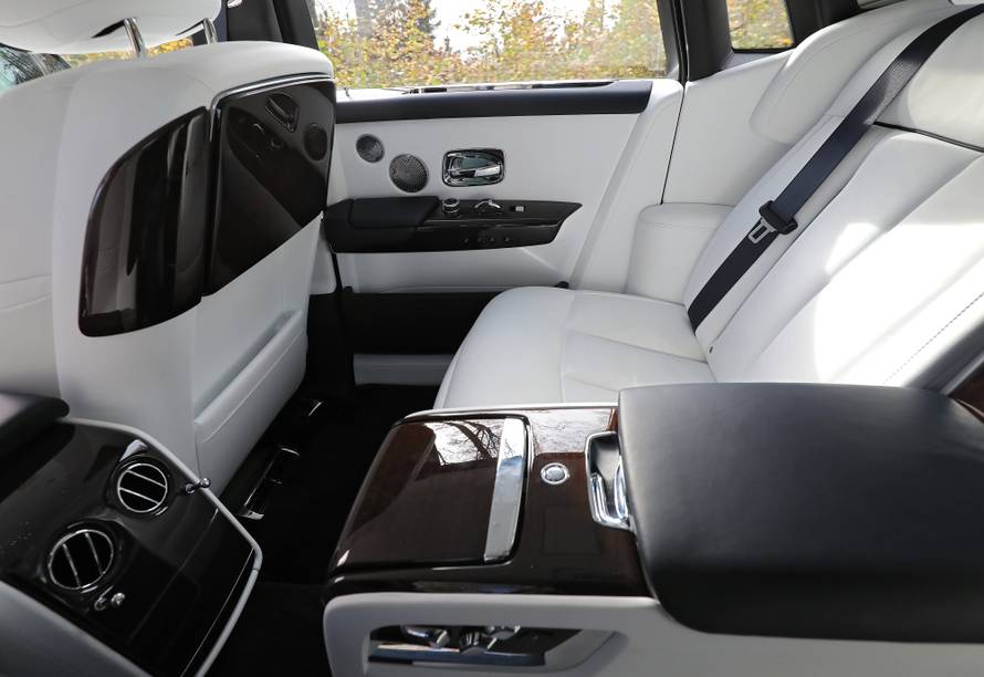 Luksuz od milijun eura: Vozili smo novi Rolls-Royce Phantom