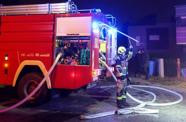 Zagreb: U naselju Gračani buknuo je veliki požar 
