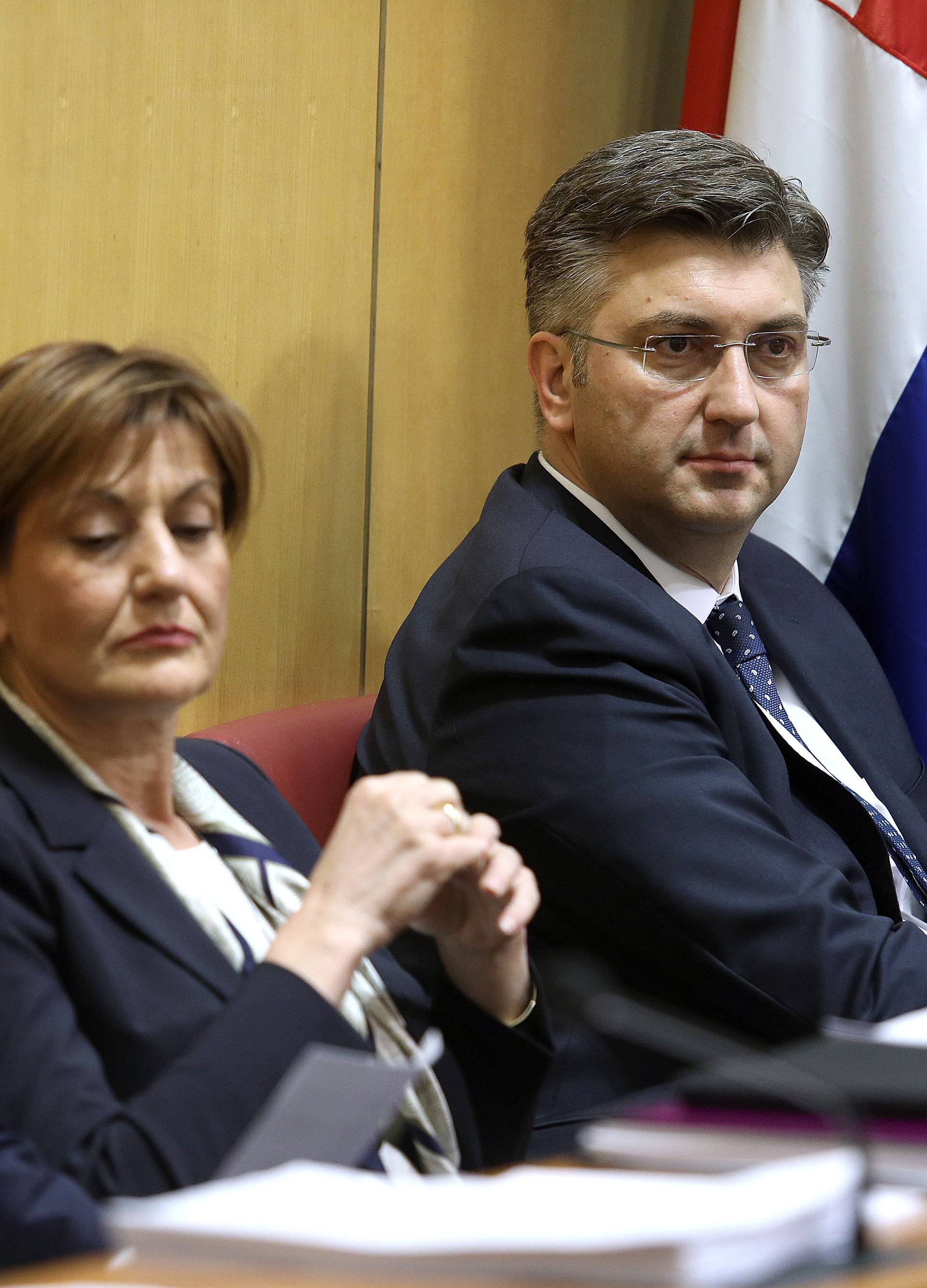 Lacković se predomislio: 'Ipak neću glasati za opoziv Marića'