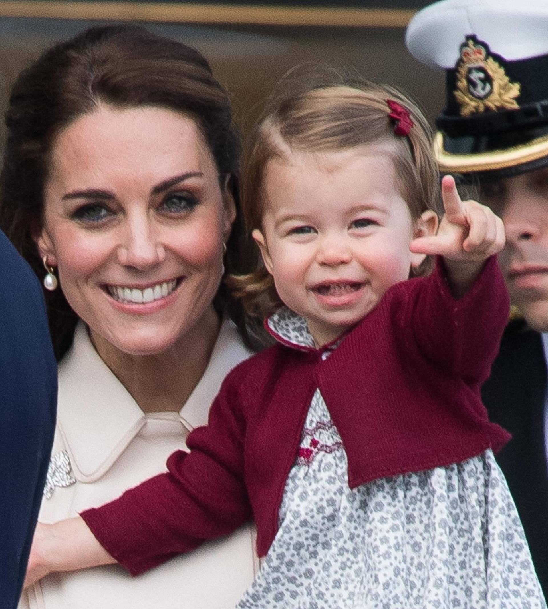Duchess of Cambridge expecting third child