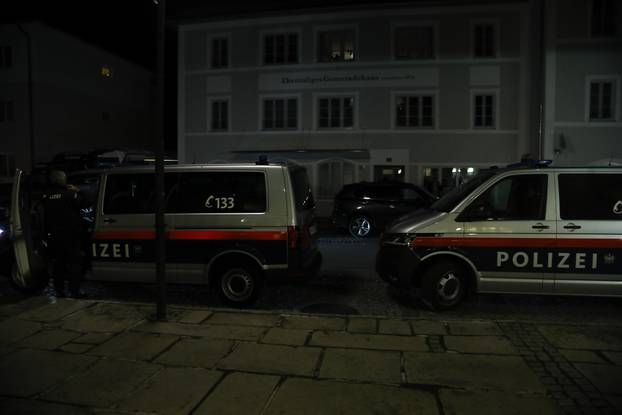 Altenfelden: Policija po cijelom gradu traži ubojicu koji je usmrtio dvije osobe