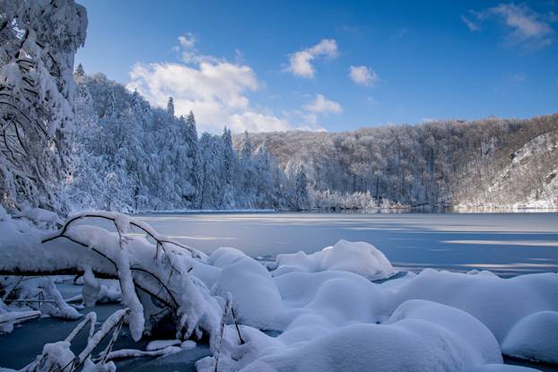 Ledeno kraljevstvo Plitvice: Inje i snijeg stvorili su pravu bajku
