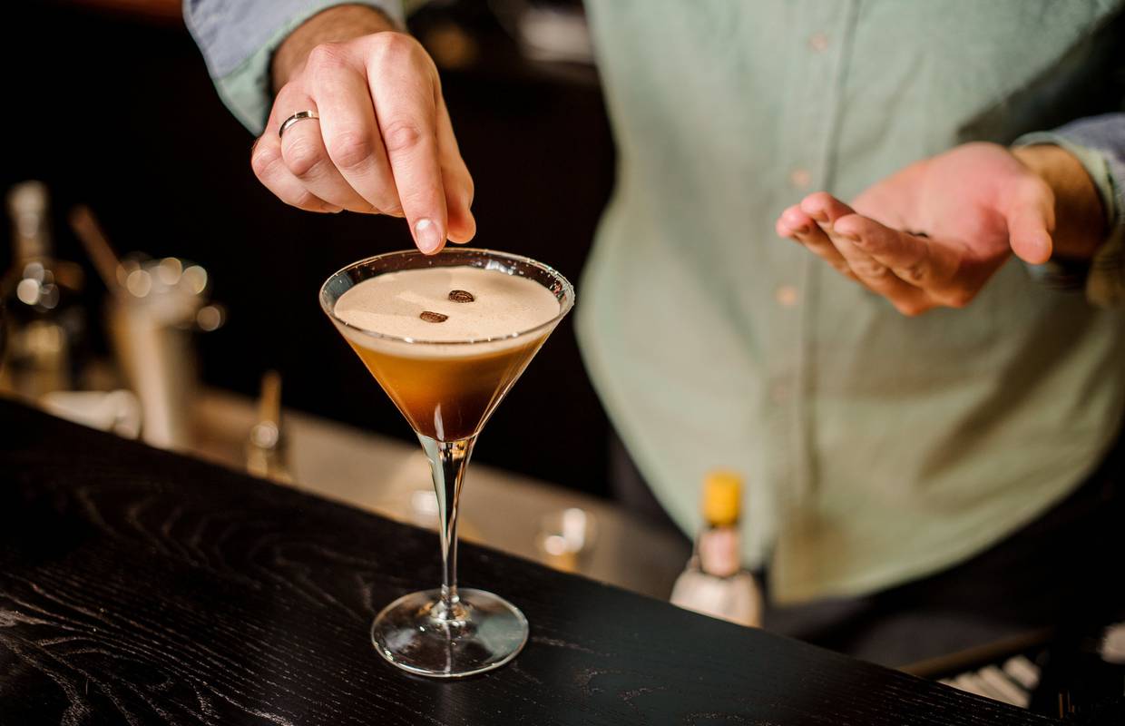Koktel ljeta - Espresso martini no pripazite  s količinom napitka