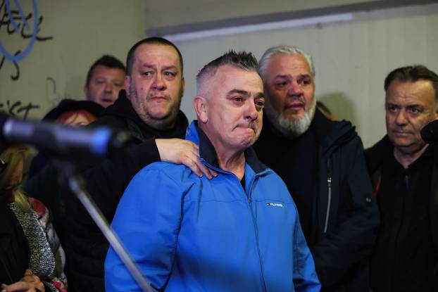 Sarajevo: Sin Halida Bešlića, Dino odao je počast svome ocu 