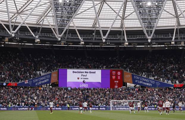Premier League - West Ham United v Arsenal