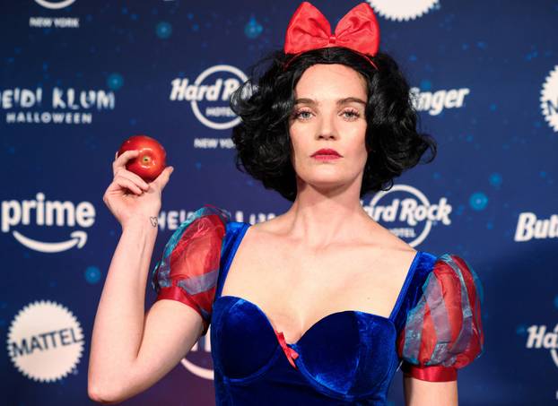 Heidi Klum hosts annual Halloween party in New York