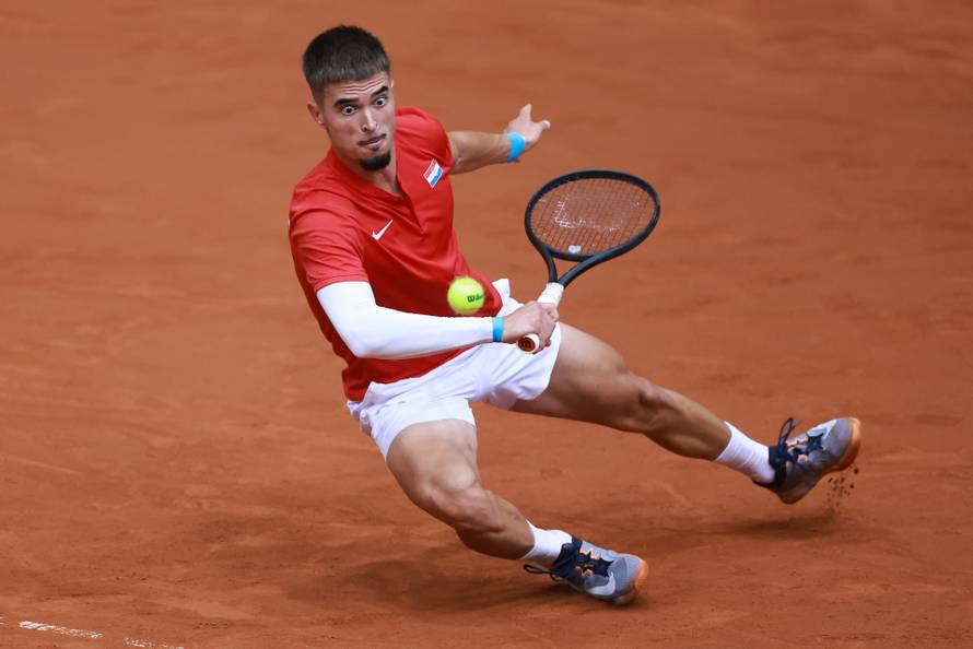 Osijek: Davis Cup, Hrvatska - Francsuka, Dino Prizmić - Corentin Moutet
