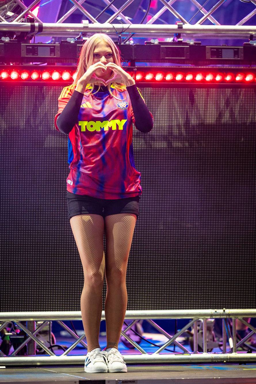 Hajduk je usred noći objavom zapalio navijače. A onda na Ultri predstavio gostujući dres