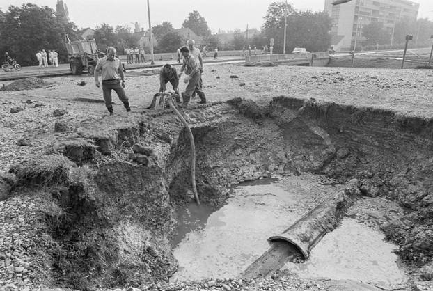 Zagreb: Poplava na Knežiji zbog pljuska 1986. godine