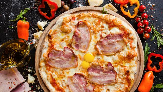 Jednostavan recept za pizzu carbonaru koji morate isprobati