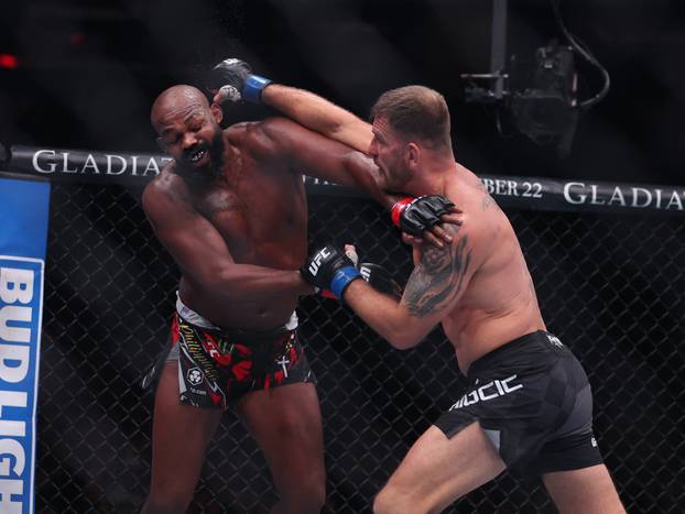 MMA: UFC 309 - Jones vs Miocoic