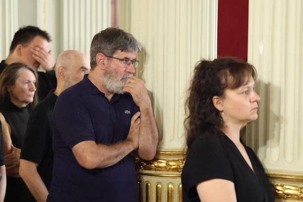 Zagreb: Održana komemoracija za filmskog redatelja Zrinka Ogrestu