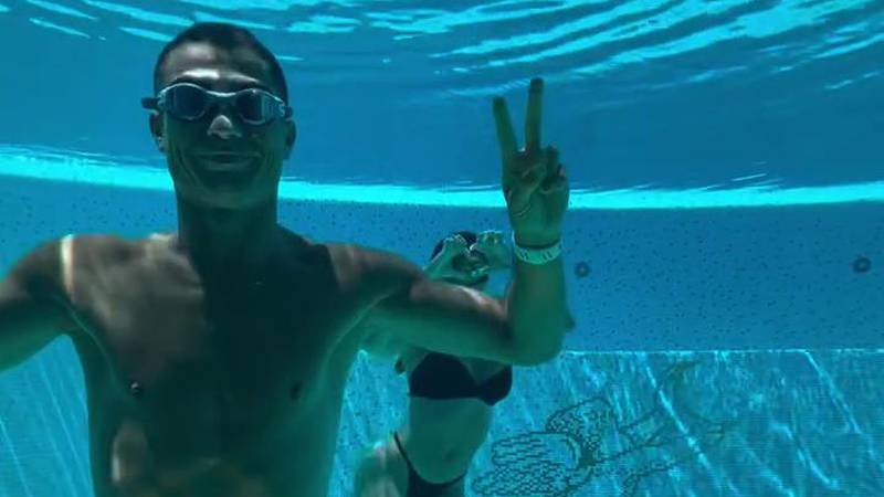 VIDEO Georgina kao sirena oko Portugalca! Evo što Ronaldo radi dok Messi lovi novo SP