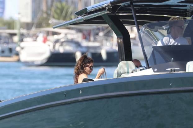 EKSKLUZIVNO Trogir: Nakon četverodnevnog krstarenja Jadranom Jeff Bezos i Lauren Sanchez napustili Hrvatsku