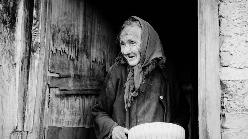 Preminula je starica čija je priča ganula Hrvatsku! Zaspala je u samoći, u trošnom kućerku...