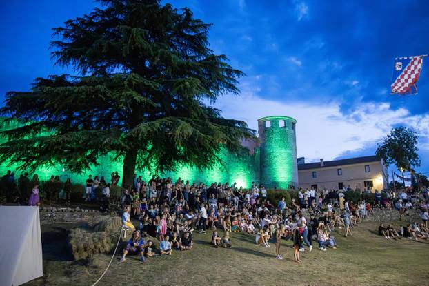 Otvoren je  13. Srednjovjekovni festival u Svetvinčentu