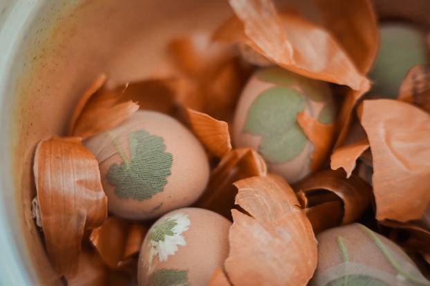 Zagreb: Tradicionalno bojanje uskršnjih jaja