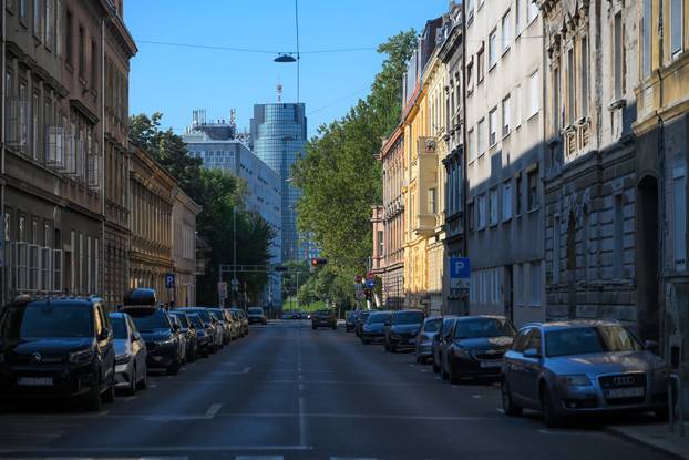 Zagreb: Toplinski val ispraznio zagrebačke ulice