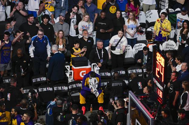 NBA: Los Angeles Lakers at Dallas Mavericks