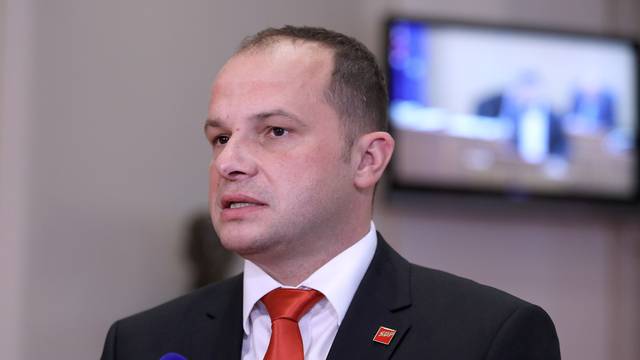Zagorski SDP i Hajdaš Dončić, traže Bernardićevu ostavku