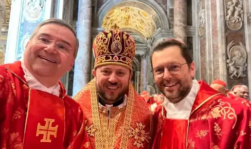 'Bože sačuvaj Wi-Fi': Selfie kardinali preuzimaju Vatikan