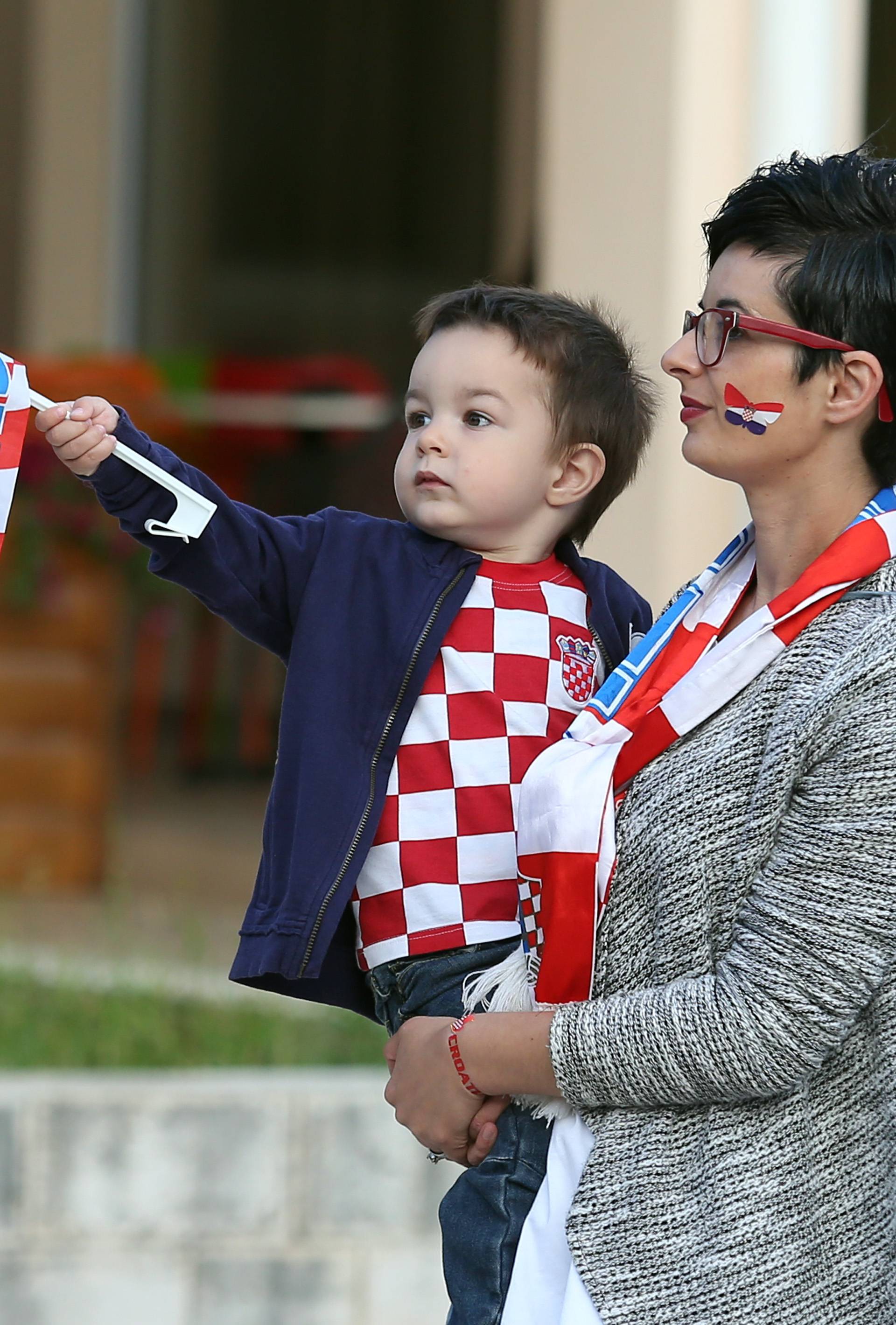 Svi kao jedan: Navijači diljem Lijepe naše navijali za Vatrene