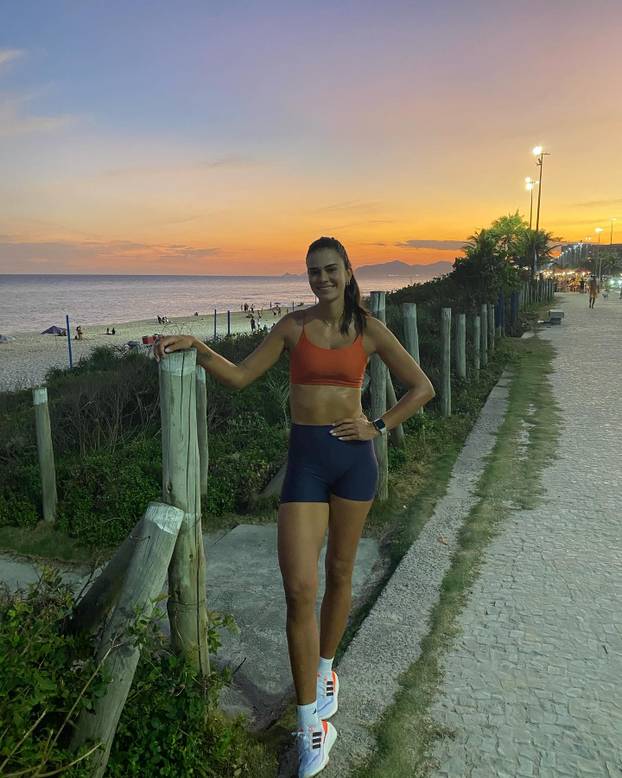 FOTO Ovo je djevojka zbog koje Brazilci ne propuštaju odbojku!