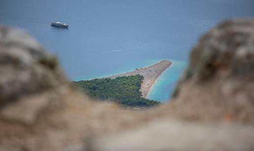 Kroz borovu šumu do najvišeg vrha na otocima i najljepšeg pogleda na Zlatni rat