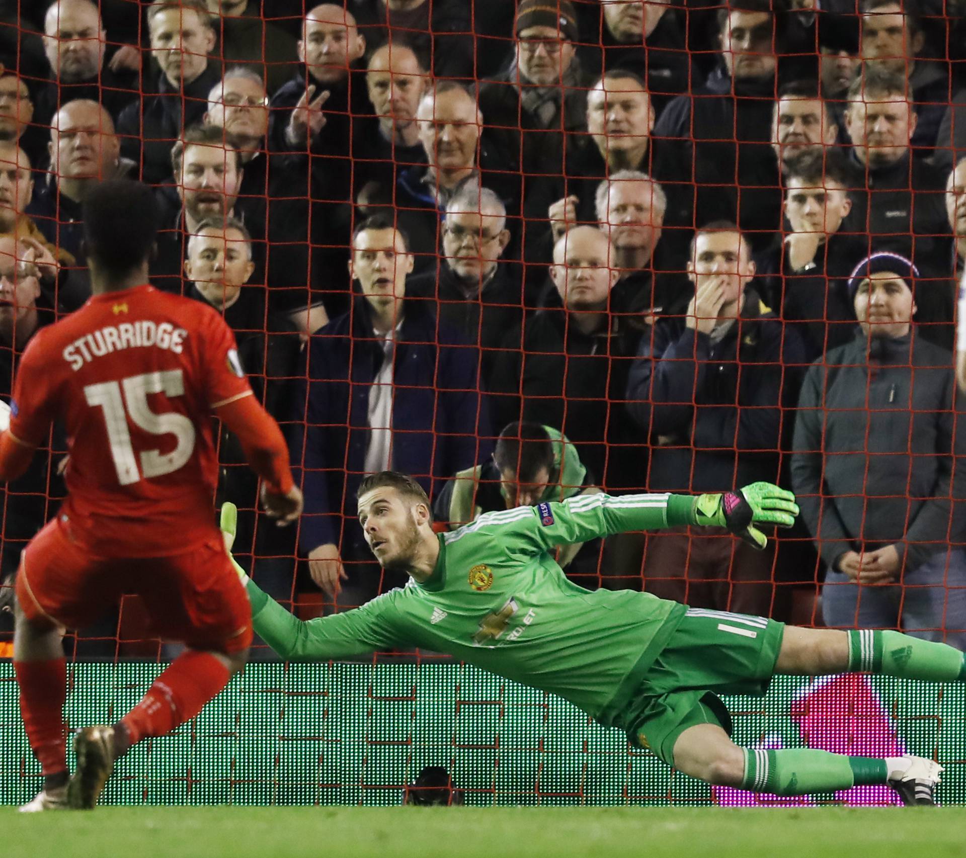 Liverpool razbio United i samo sa 2-0 putuje na Old Trafford