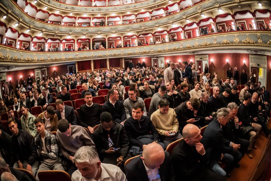 Split: Poznati na pretpremijeri operet "Kraljica lopte"