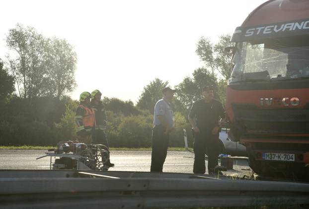 Zagreb: Lančani sudar na autocesti A3 kod Rugvice, jedna osoba poginula